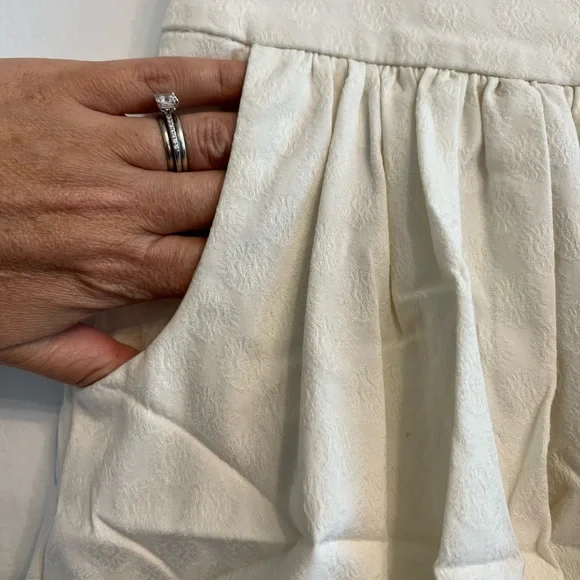 Express design studio cream color skirt, lined with pockets - Picture 4 of 6